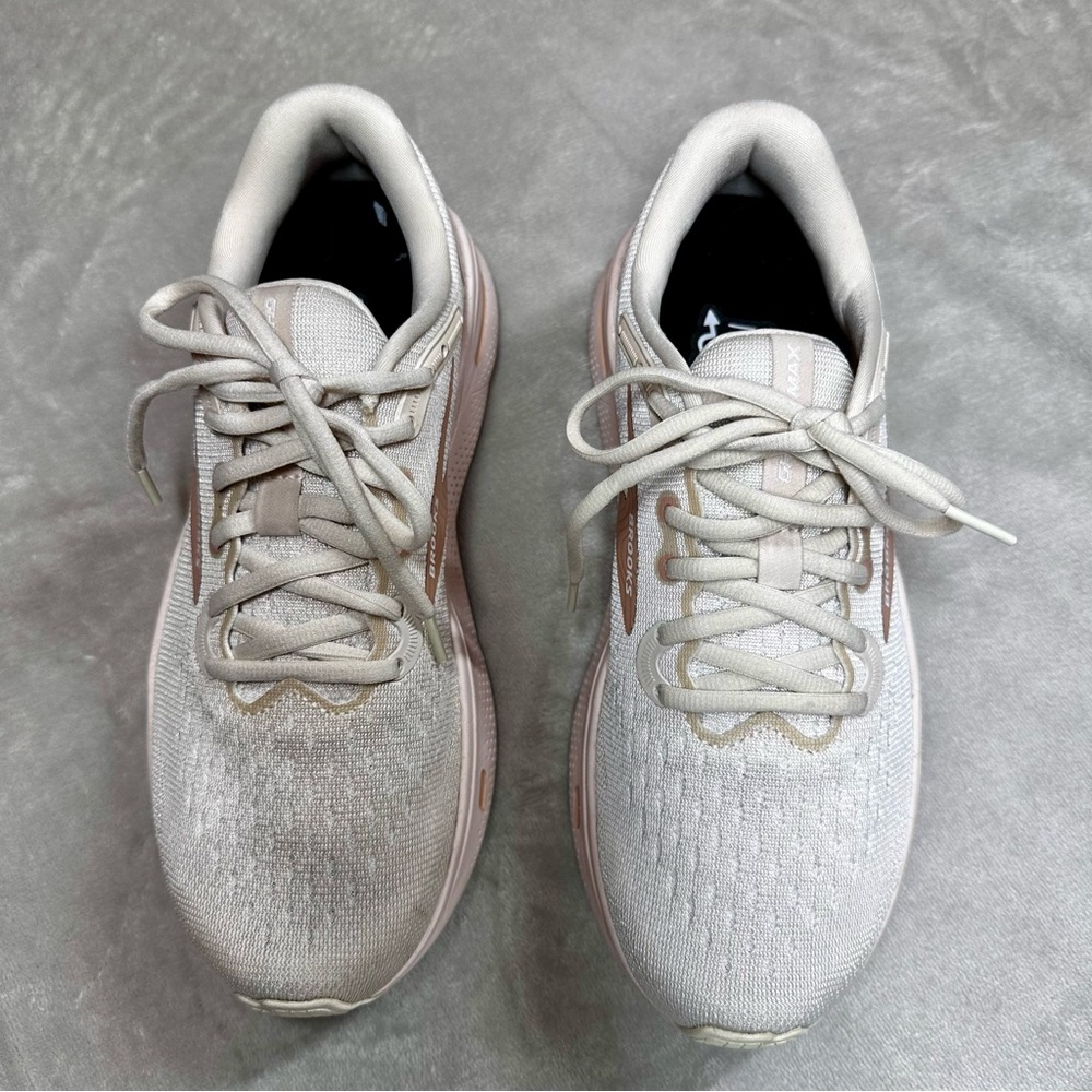 Brooks Women's Athletic Shoes -Ghost Max Sz 8.5 - Picture 2 of 10